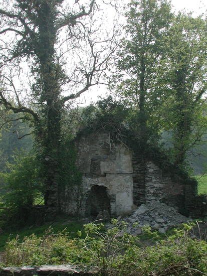 Kinneigh Cemetery - old house 1.jpg 312.2K